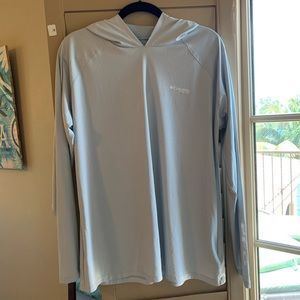 LIGHTWEIGHT COLUMBIA HOODIE